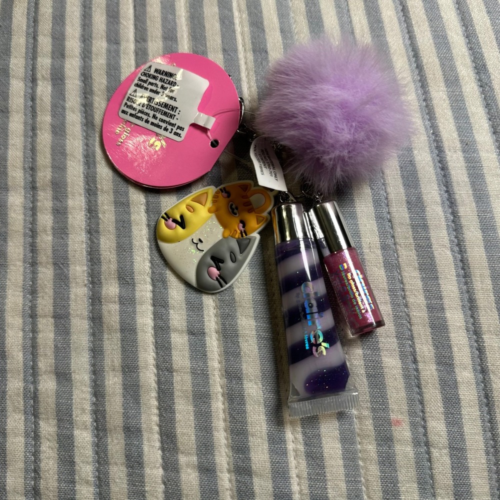 Claires Cookie Flavored Lip Gloss Keychain Cat Pom Pom Purple Pink 64972-3 NEW